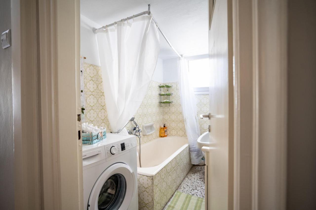 Family Apartment At Kalithea 2 Bedrooms 4 Pers アテネ エクステリア 写真
